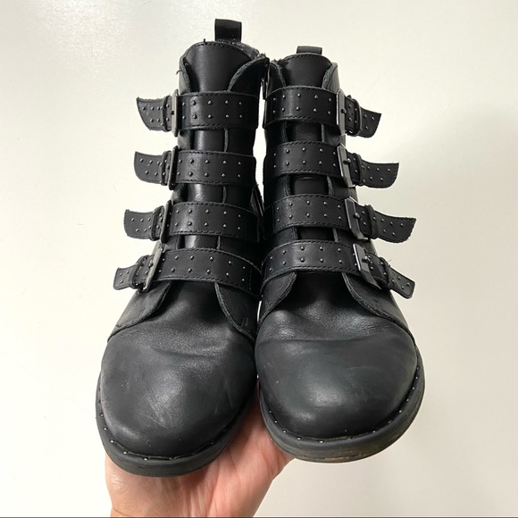 Steve Madden Pursue Black Genuine Leather Studded Buckle Moto Ankle Boots - Picture 4 of 10